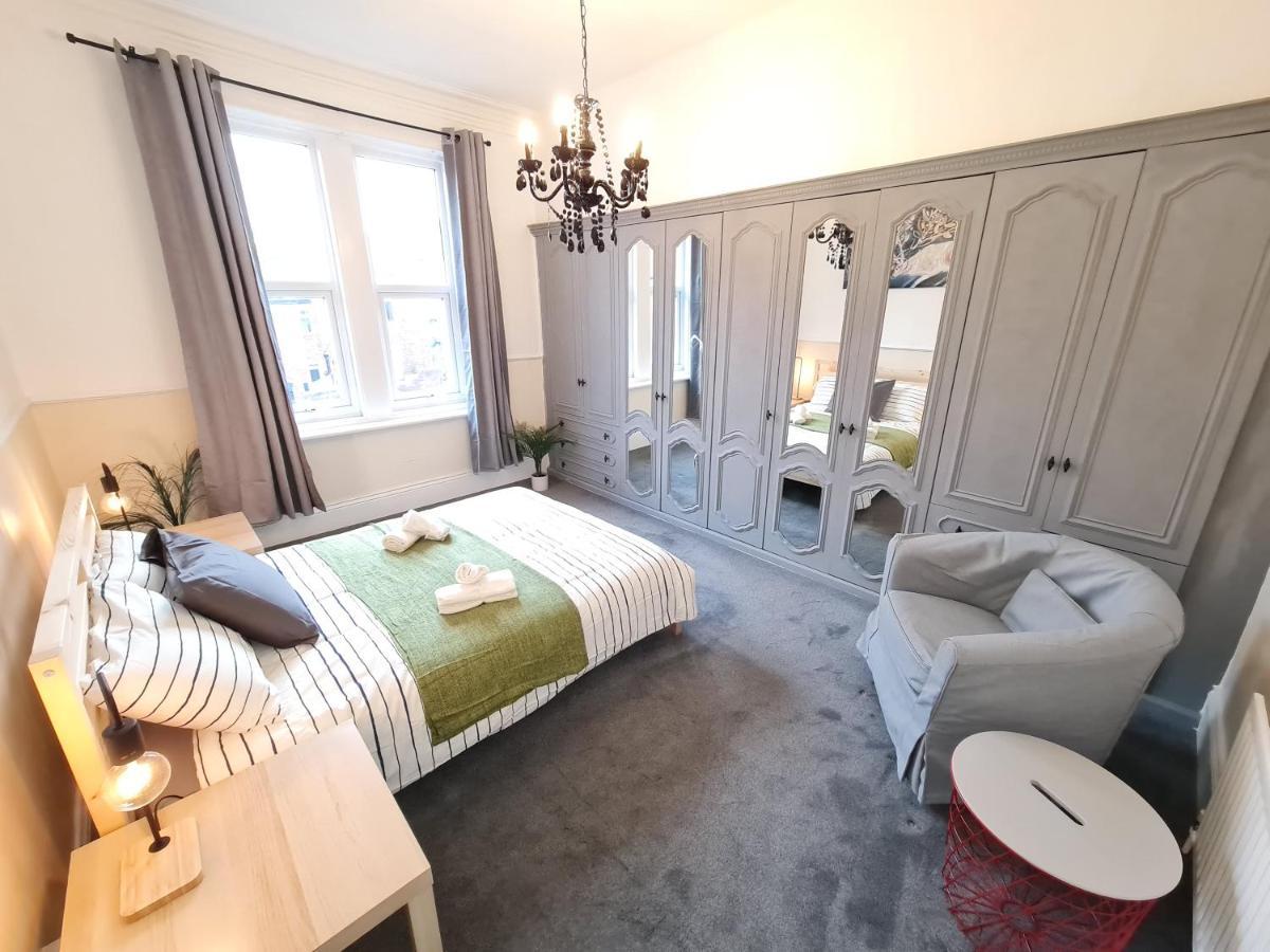 Apartamento Large 3 Bed Flat, Free Parking Newcastle upon Tyne Exterior foto