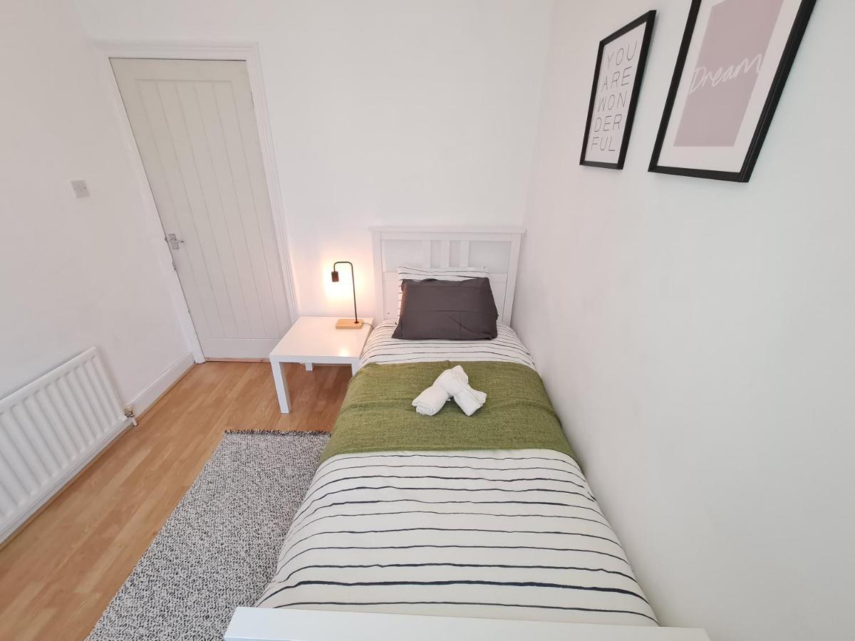 Apartamento Large 3 Bed Flat, Free Parking Newcastle upon Tyne Exterior foto