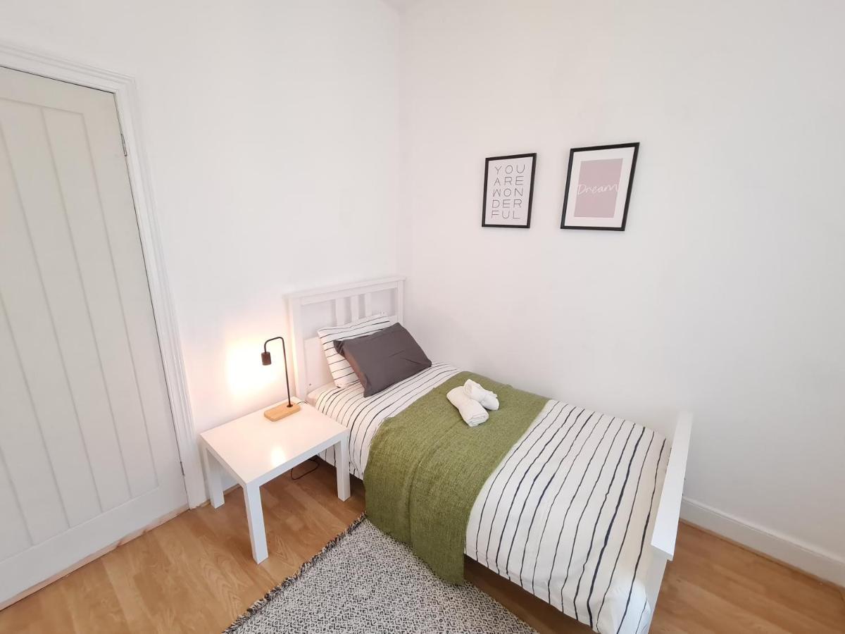 Apartamento Large 3 Bed Flat, Free Parking Newcastle upon Tyne Exterior foto